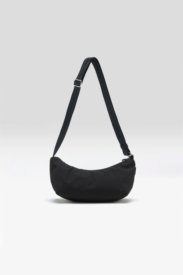 BW26282320P1897-916_16546599999_813e3926-cd93-478c-a28d-921352f963b5.jpg Hane sling bag (262 / W / BLACK BEAUTY)