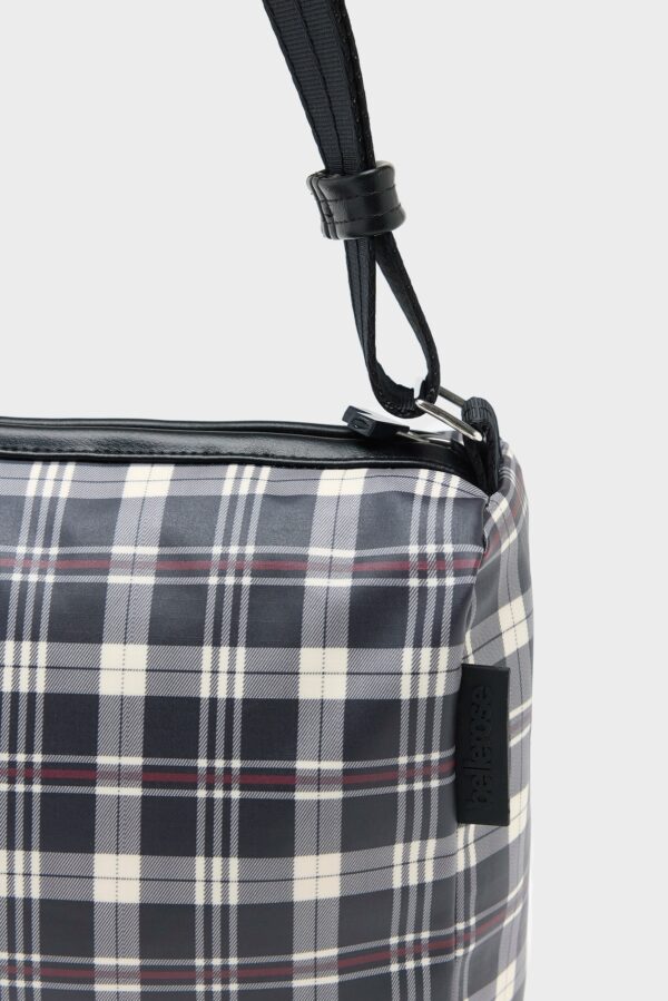 BW26282420C1428-CHA_16546839999_b4e83b9f-d46d-4257-88d9-c07a2947388f.jpg Hobbes crossbody bag (262 / W / CHECK A)