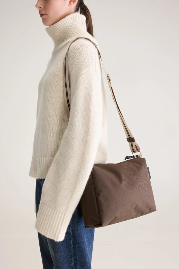 Hobbes crossbody bag (262 / W / DARK ROAST)